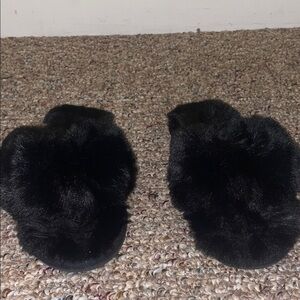 Womens FamiPort Cozy Fur Slippers Black